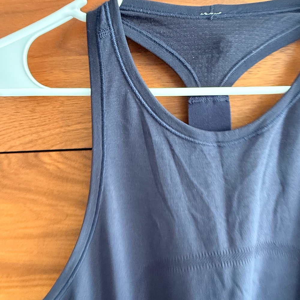 Lululemon Racerback Tank Top Size  8| Navy Blue | Workout Athleisure - Picture 9 of 11